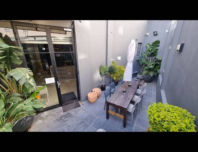 525M² SERVICED OFFICE FOR SALE IN WOODSTOCK